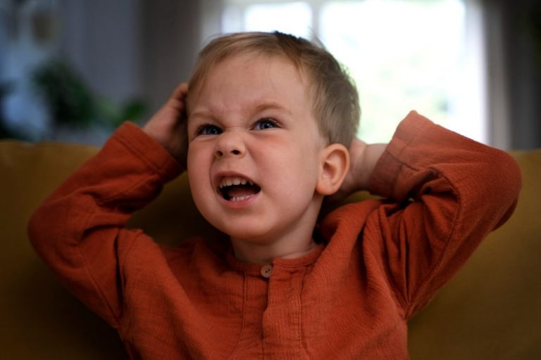 How to Handle Tantrums in Children