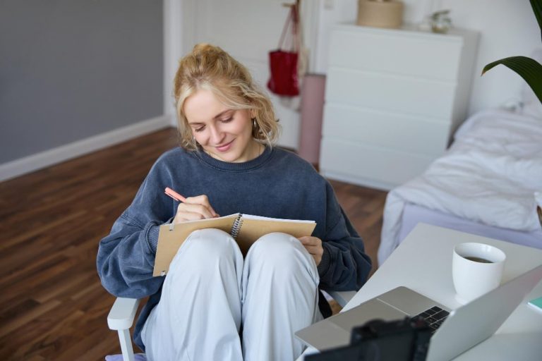 How to Start Journaling as a Mom